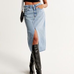 Abercrombie & Fitch Light Blue Denim Jeans